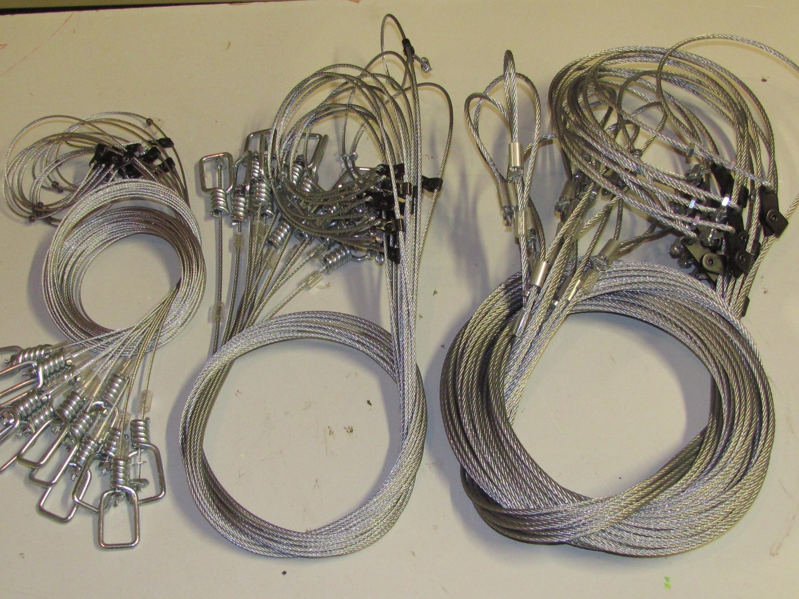 12 hog wolf 1/8" x 8' snares  12-  3/32" x 60" snares 12- 1/16"x 48  NEW SALE
