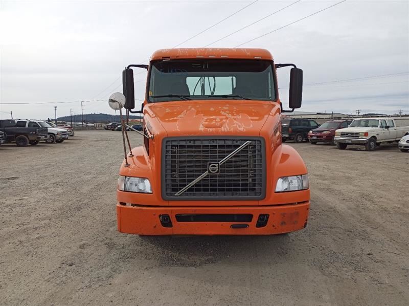 Volvo VN Frame Step 5"X36" (10957460