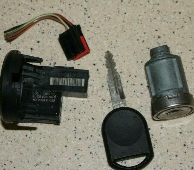 2S6T-15607-BC  Ford / Lincoln Ignition Cylinder +Anti Theft Pats transceiver OEM