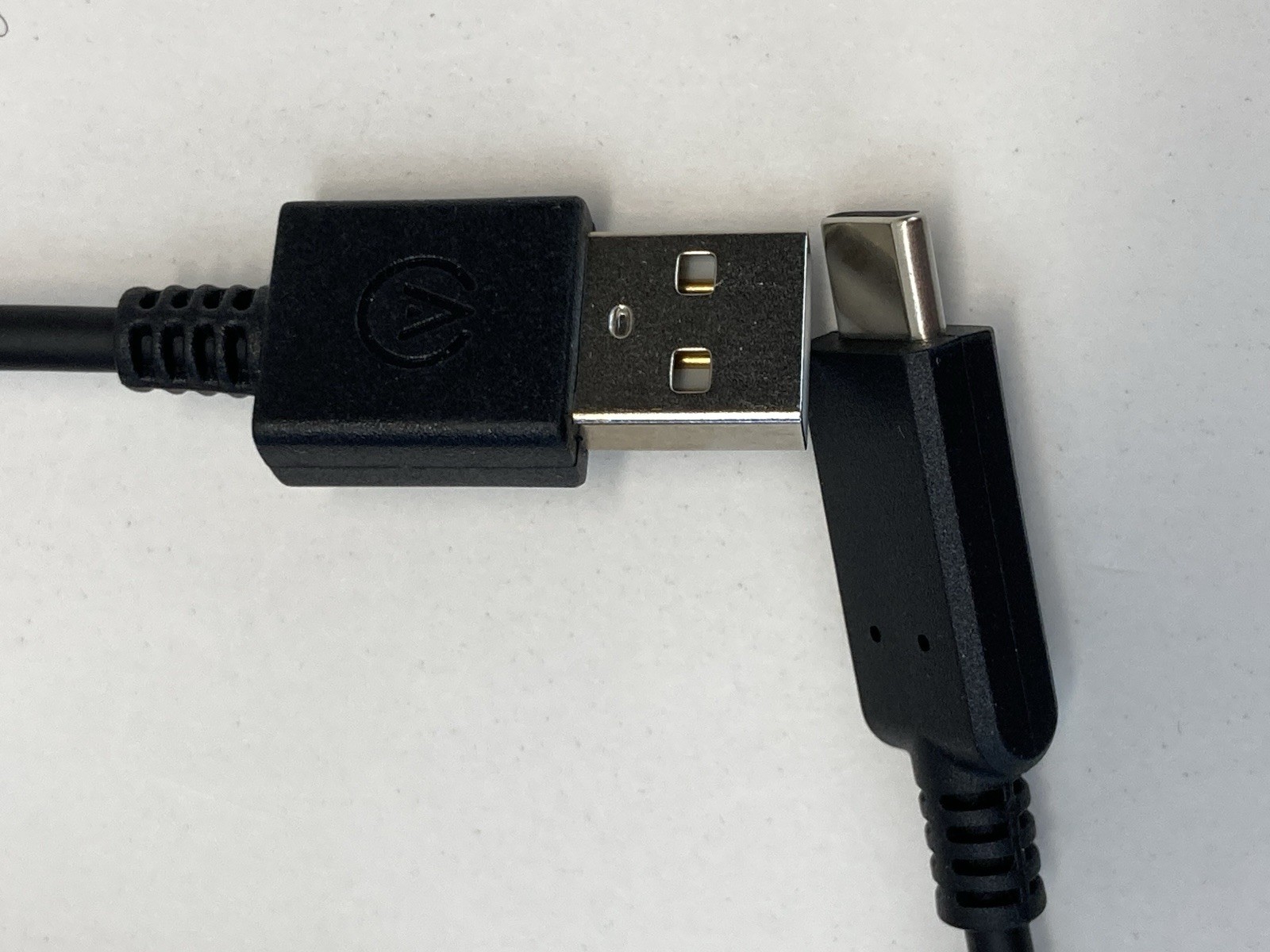 Xbox Play and Charge Kit Rechargeable Battery + USB-C Cable