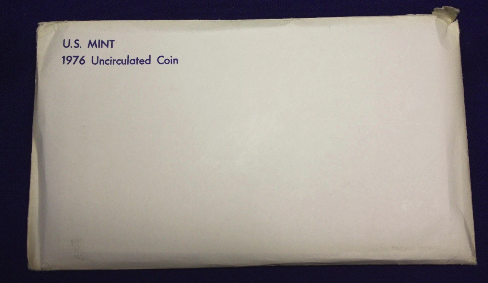 1976 UNCIRCULATED Genuine U.S. MINT SET ISSUED BY U.S. MINT P,D Minted Coins 12