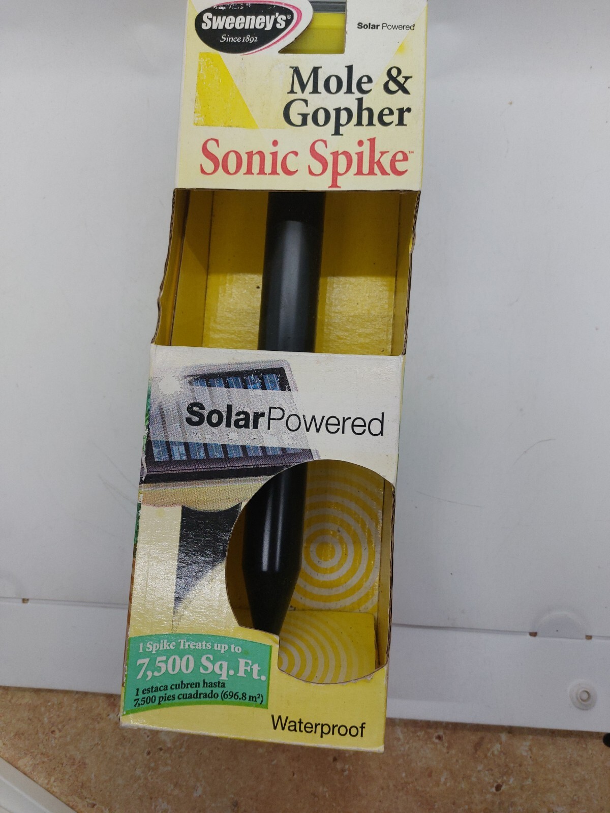 1 spike Sweeney’s S9014 Mole and Gopher Solar Spike treats 7500 sq ft
