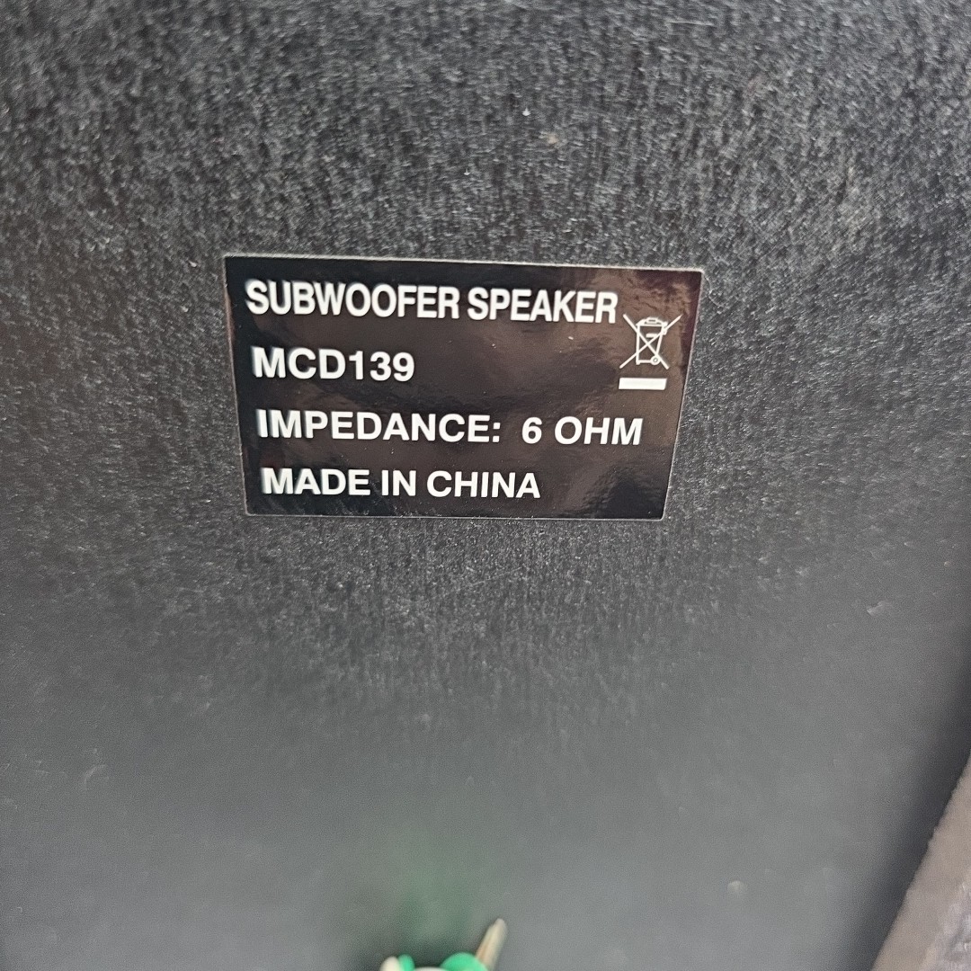 Philips Micro Home Theater MCD139 Player Speakers Subwoofer Remote