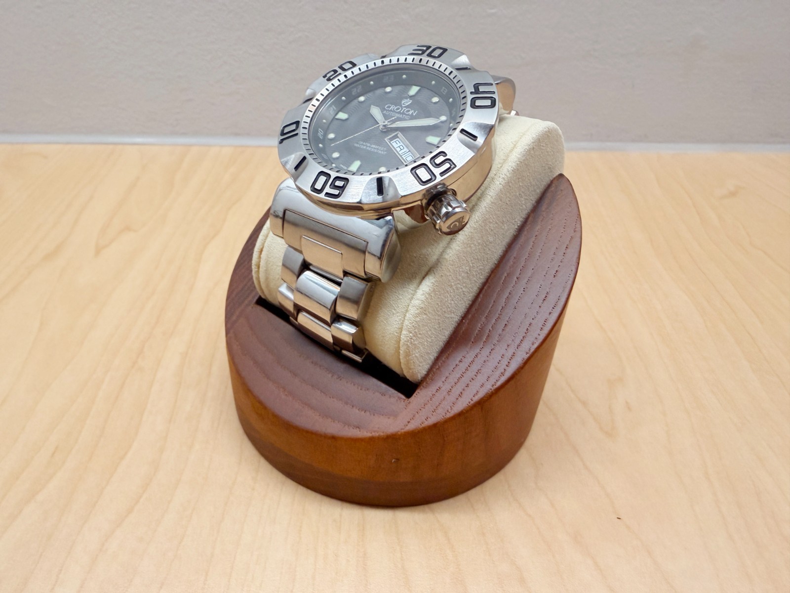 Croton Grey Vortex Pineapple SW200 Automatic Movement Dive Watch