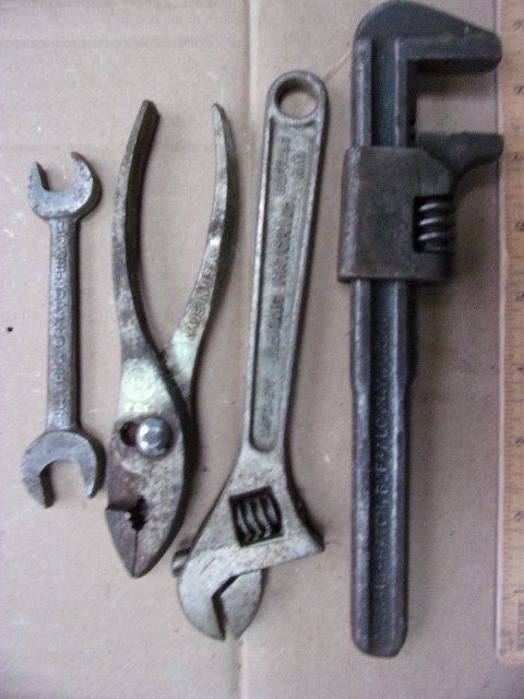 ANTIQUE McKAIG HATCH TOOL KIT LOT