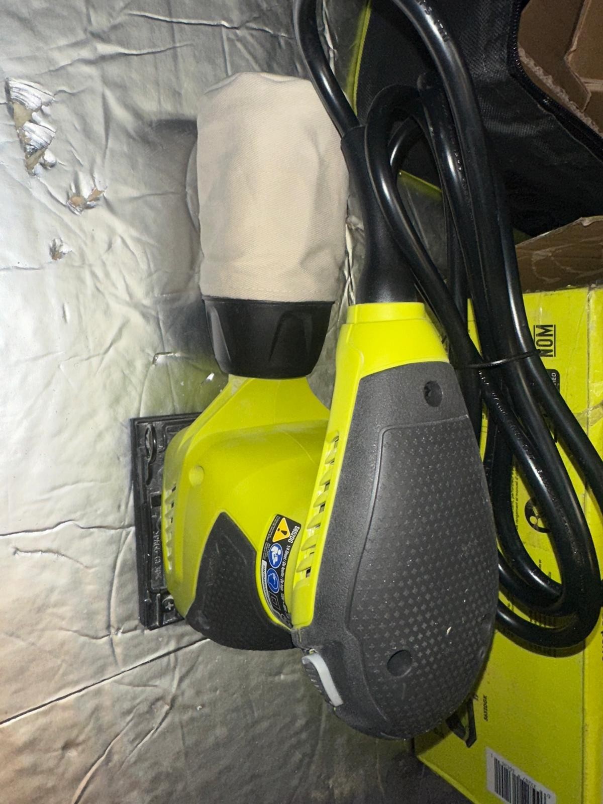 Ryobi S652DGK 2amp 1/4" Sheet Finish Sander