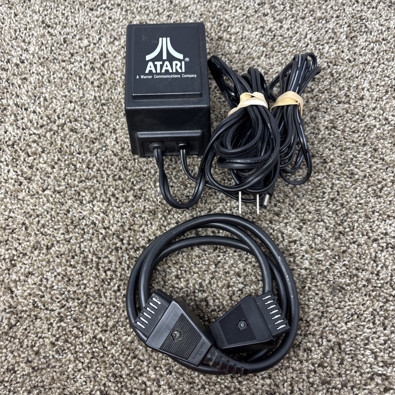 Atari 1050 Floppy Disk Drive Tested With All Cables Power And Data SIO In Box