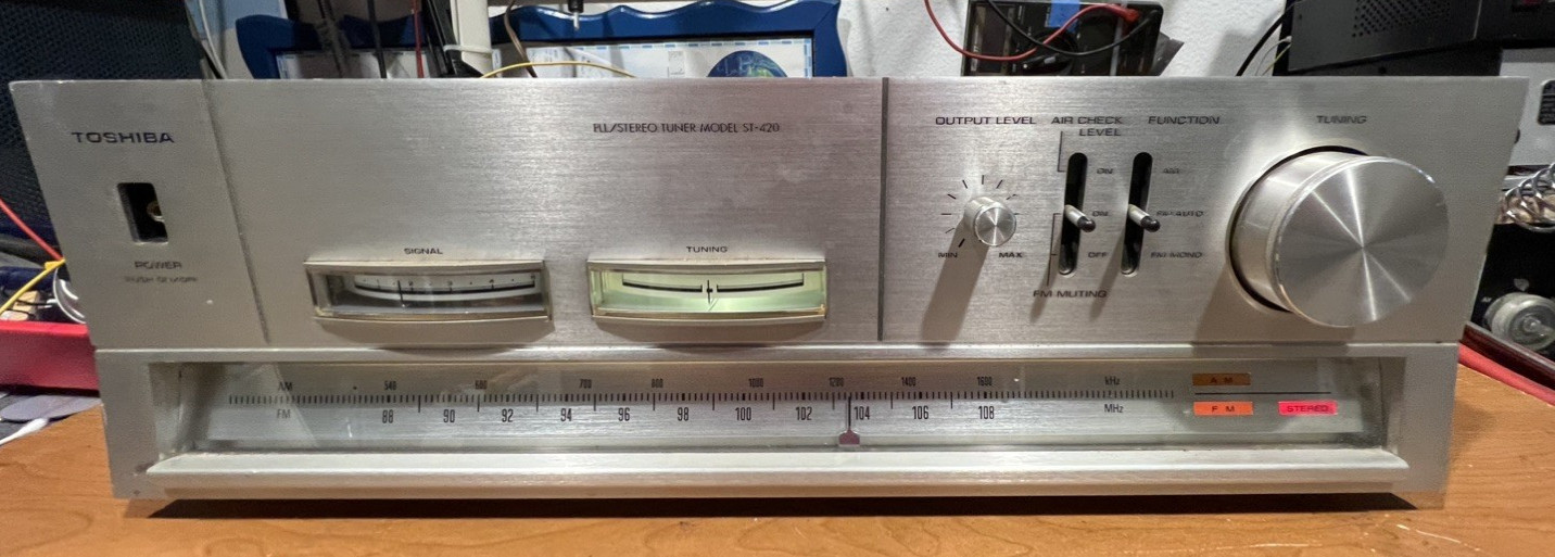 Vintage Toshiba Aurex ST-420 AM/FM Stereo Tuner -  Parts or  Restoration  Read