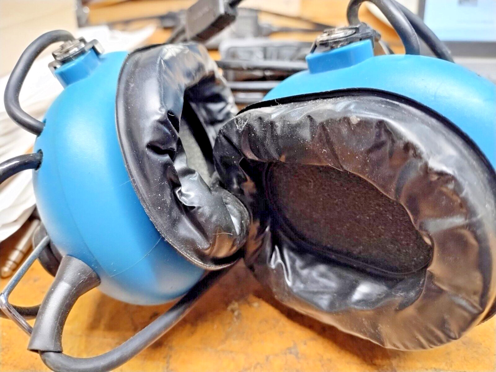 Sigtronics Headset with Microphone and Earpads, Model # S-45, Used