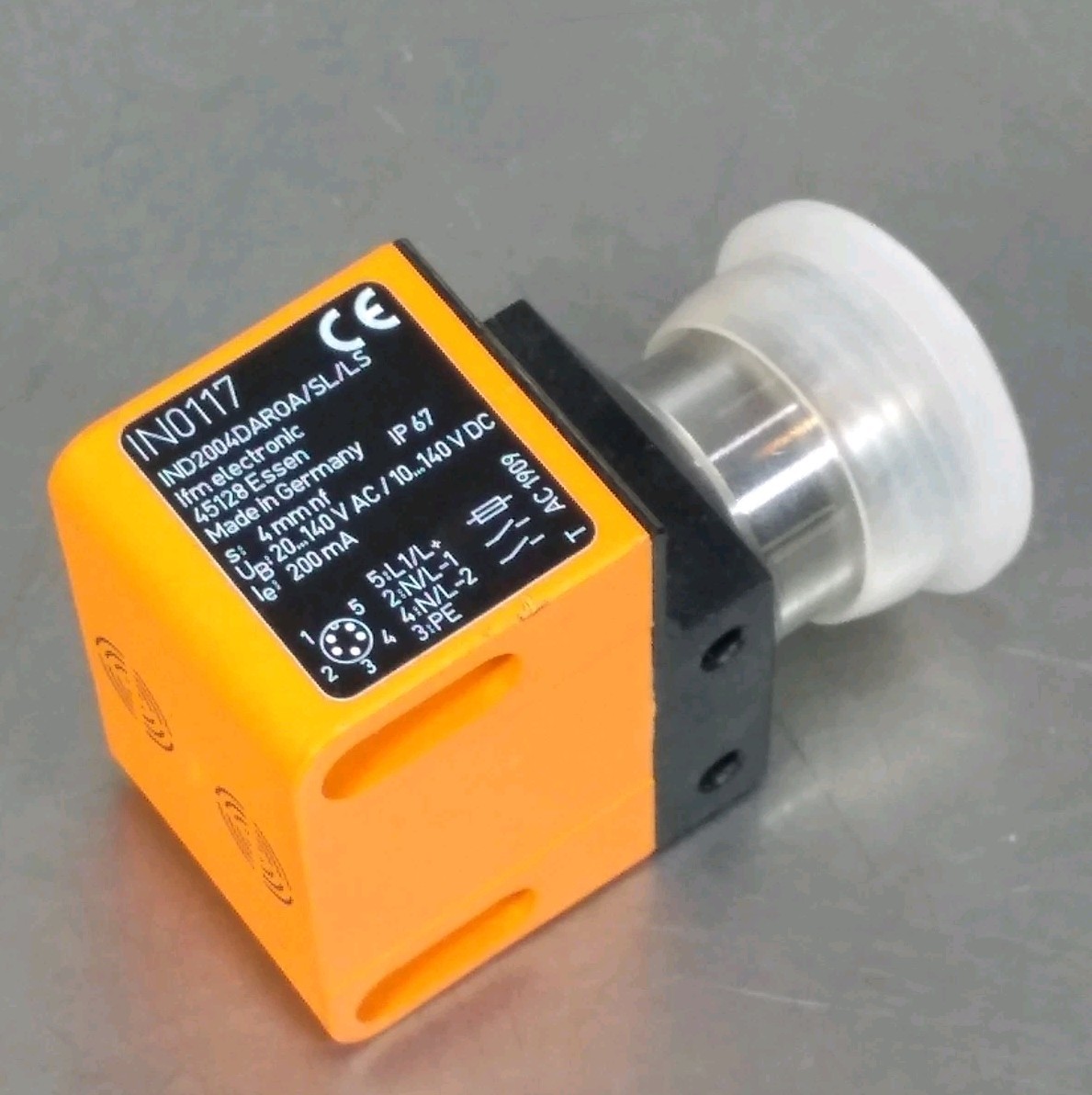IFM IN0117 IND2004DAROA/SL/LS Inductive Dual Sensor                    Loc5E1/3