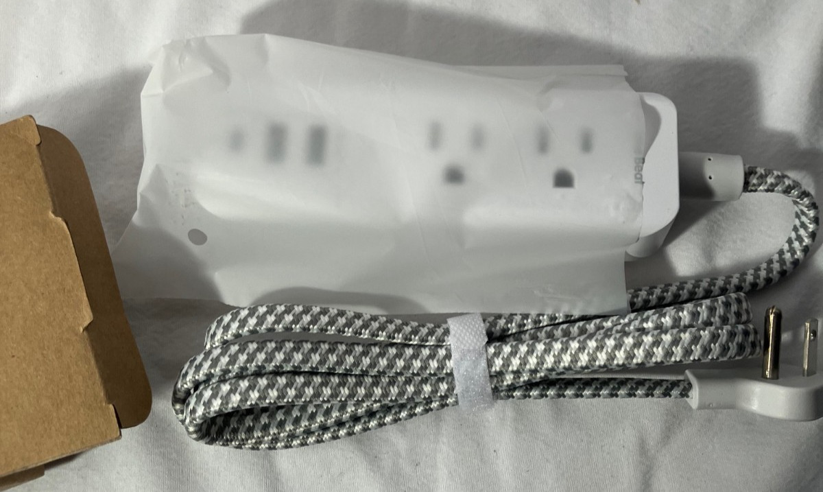 One Beat Brand Power Strip Surge Protector W/ A Distinctive Braided Fabric Cord