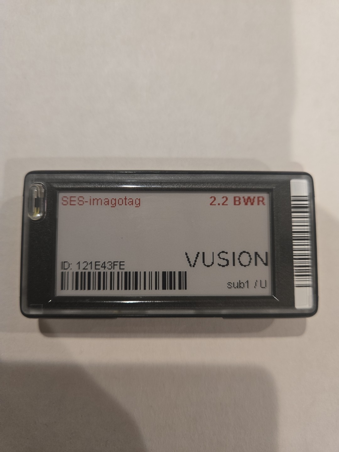SES-imagotag Vusio  2.2 Bwr UU340 E-Ink Display