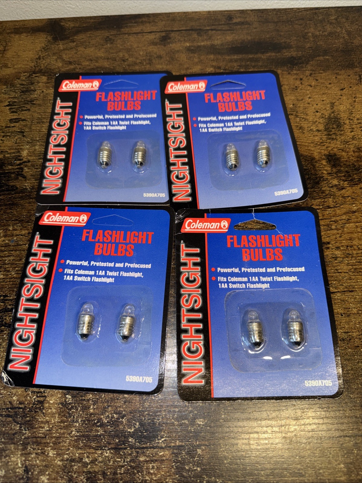COLEMAN NIGHT SIGHT Replacement Bulbs 1AA TWIST AND SWITCH FLASHLIGHT 4 Pks
