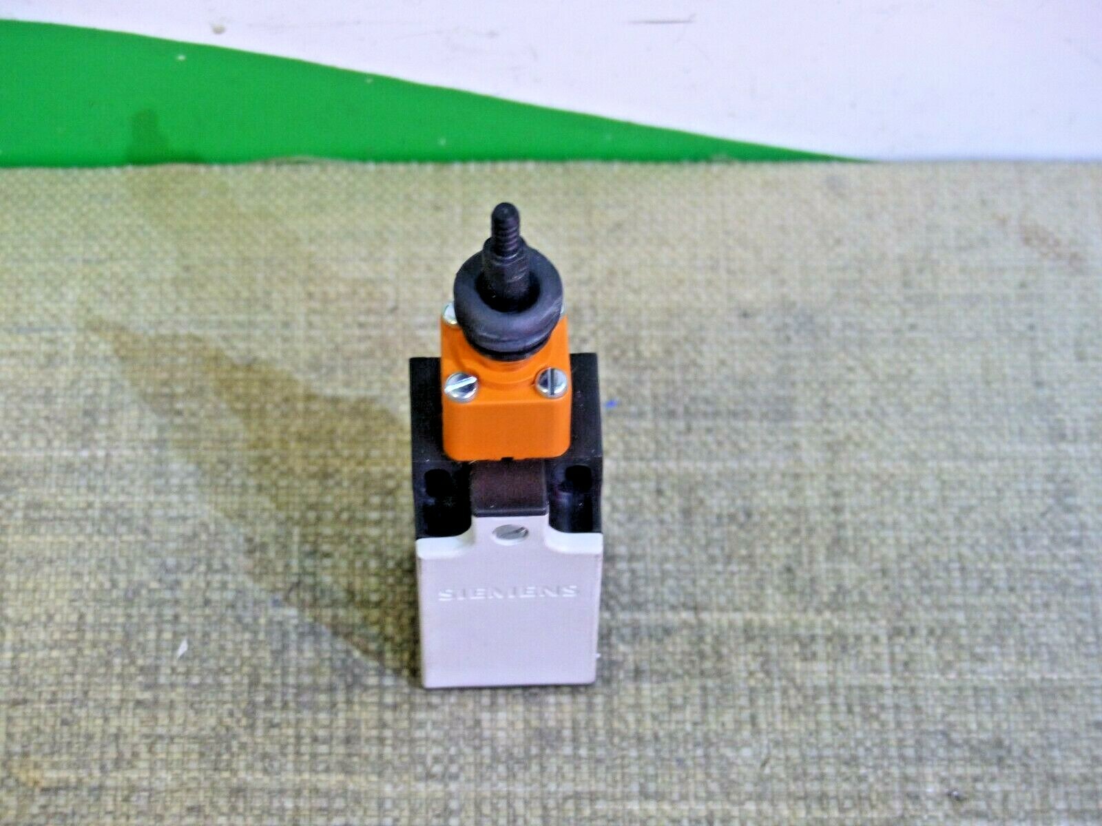 Siemens 3SE2 200-1R