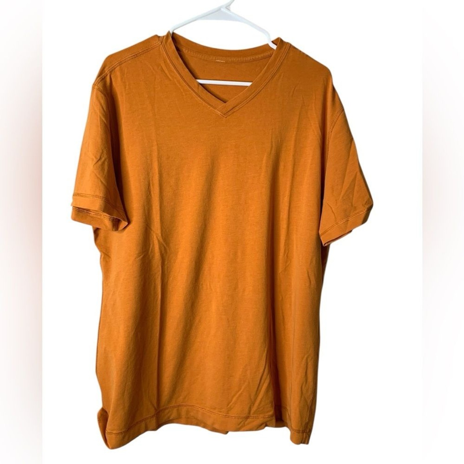 Lululemon Mens Orange Brown Athletic T Shirt Size XL  Short Sleeve V Neck Active