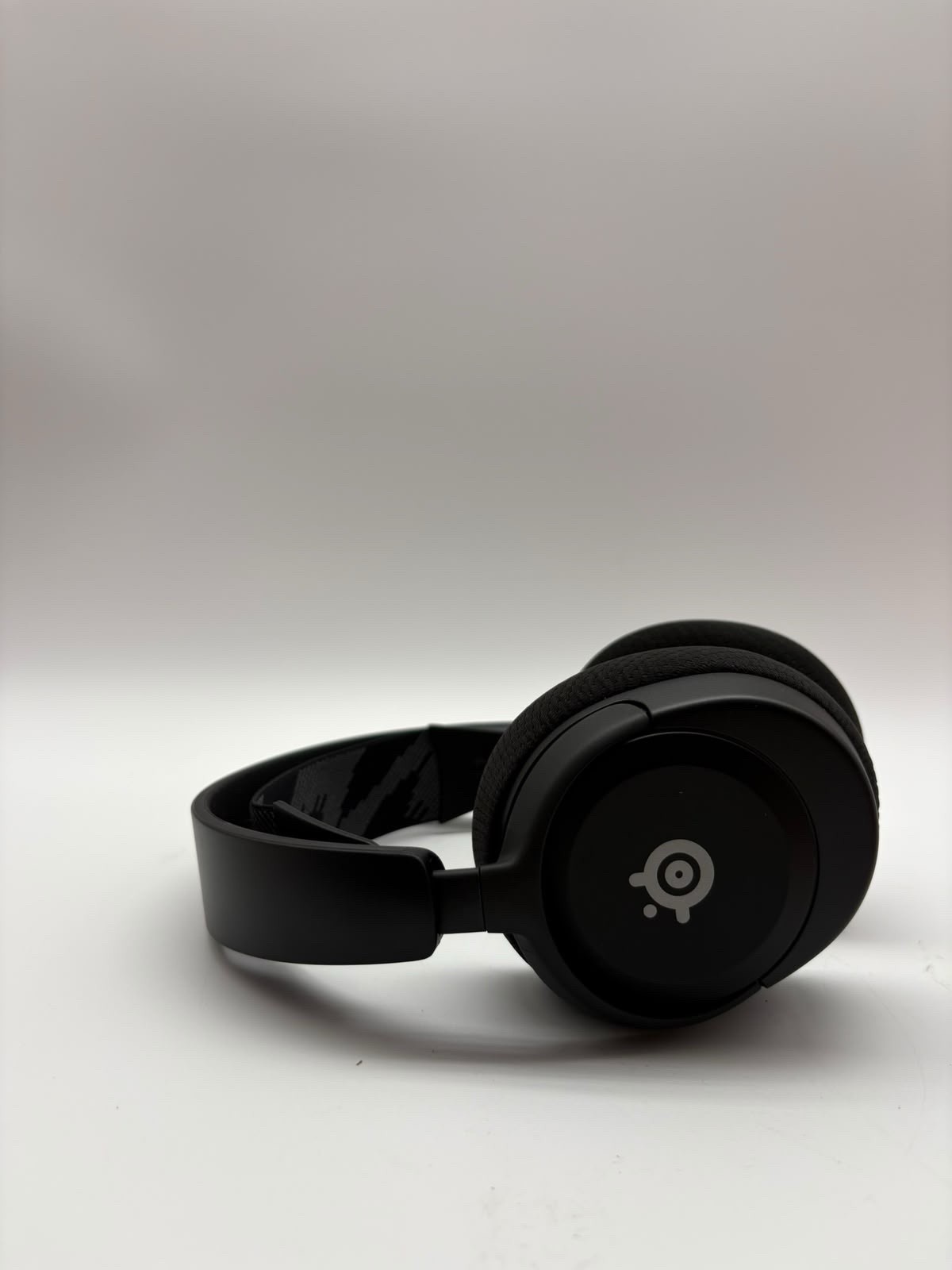 Steelers Arctis Nova 1p Wired Gaming Headset(G47)