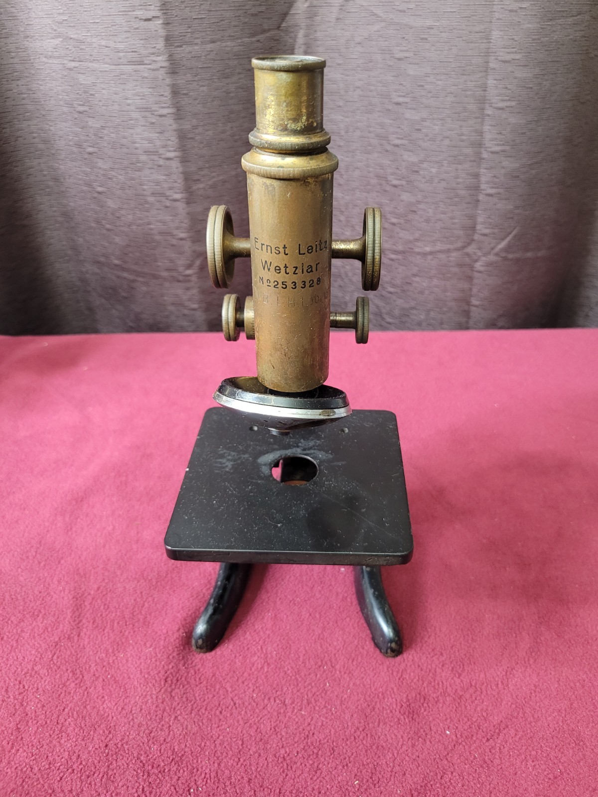Ernst Leitz Wetzlar MICROSCOPE No. 2253328, vintage, all movements work