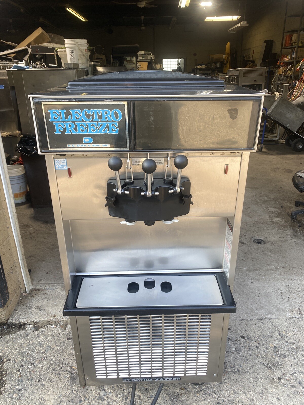Electrofreeze Soft Serve Ice Cream Machine, 1 Ph., Air , Refurbished, Warranty