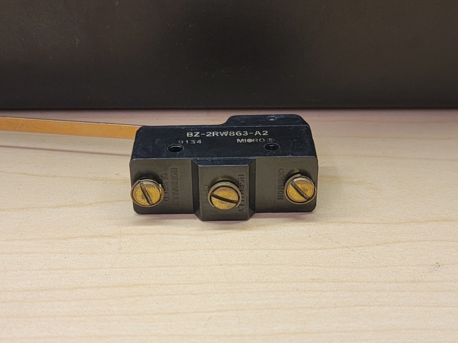 BZ-2RW863-A2 | Honeywell Microswitch Long Lever Basic 6"
