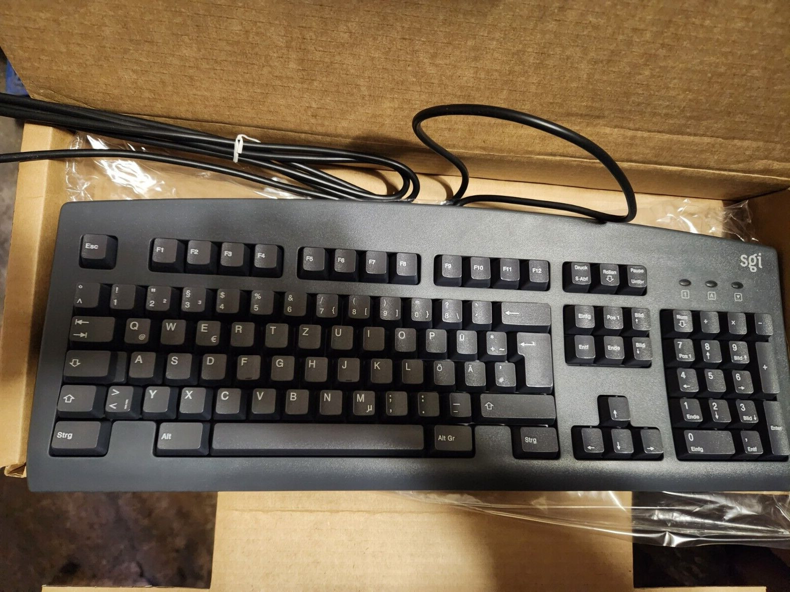 RARE NEW VINTAGE SILICON GRAPHICS SGI GREY PS2 KEYBOARD 062-0047-001 6512-BN 02