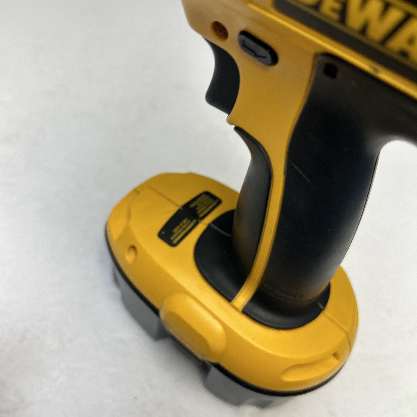 Dewalt DC720 Cordless Power Drill Driver 18V W/Battery