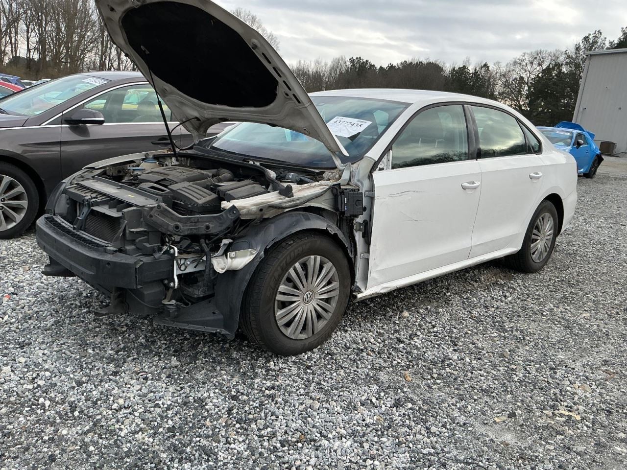 PASSAT 2015 Glove Box 4936879