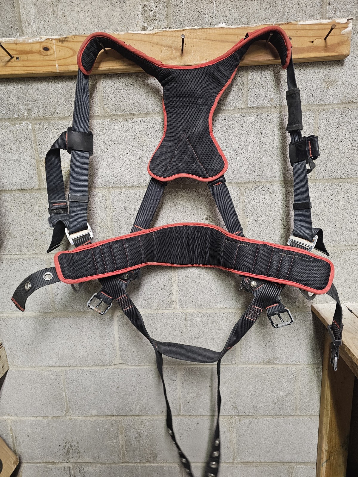 3M PROTECTA 1161205 MED/LG FULL BODY HARNESS W/ BELT FALL PROTECTION SALA