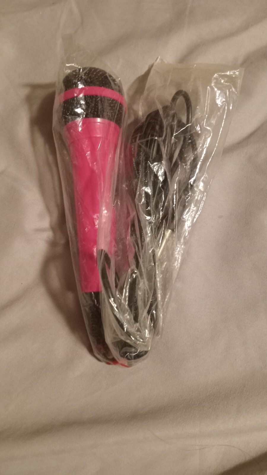 Disney Descendants Karoake Microphone D 51-Open Box