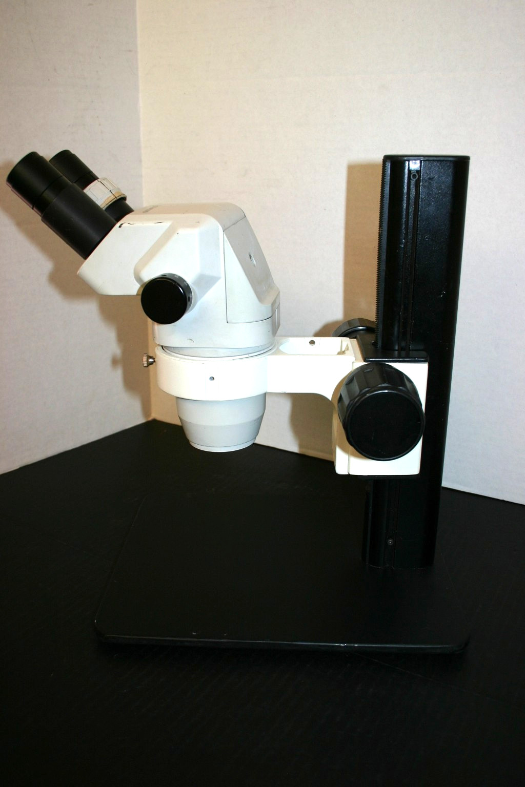 Olympus SZ-4045 ESD Stereozoom Microscope 7-40X on Rack Desktop Nice Image