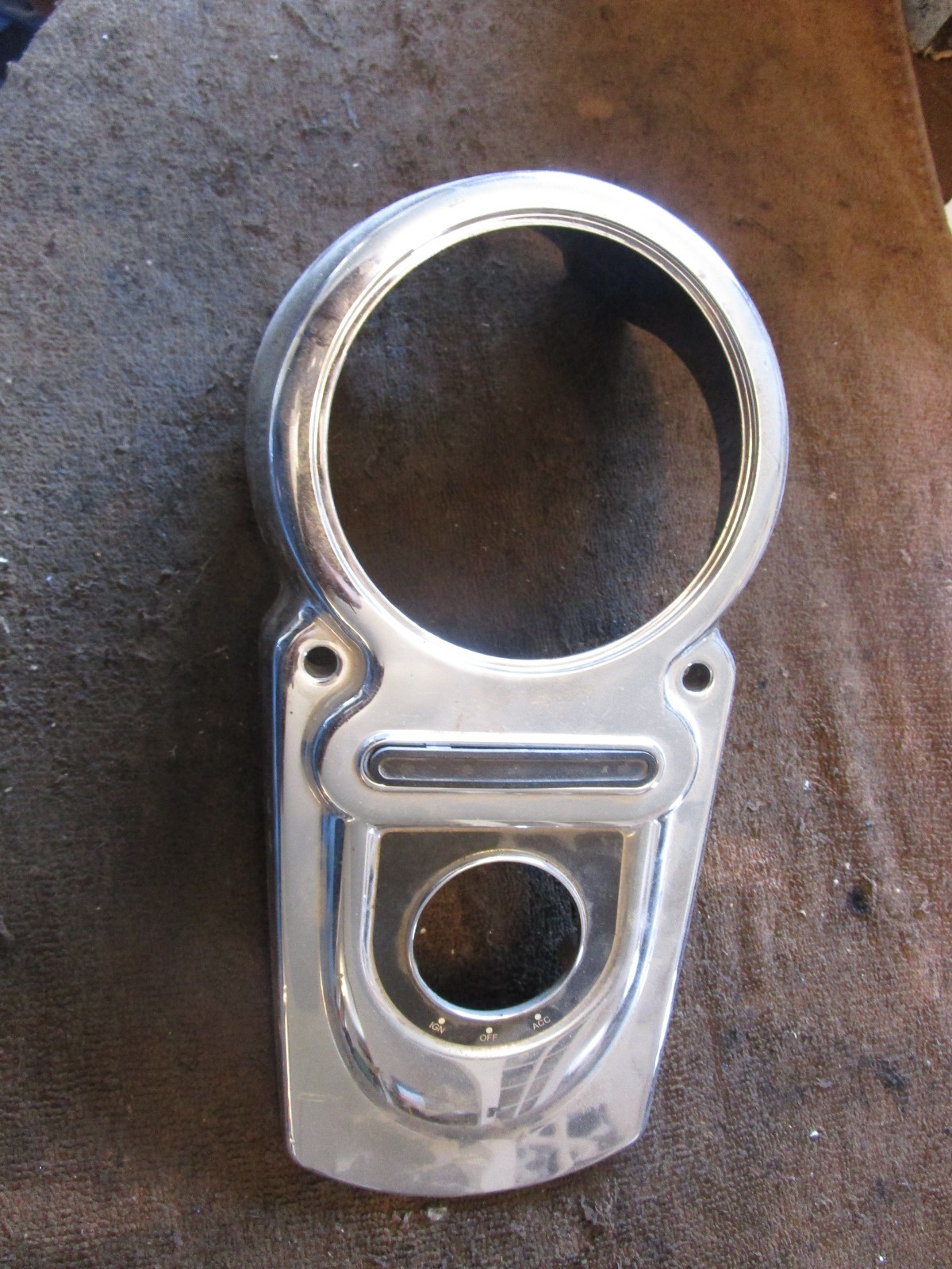 2012 Harley Davidson FLD 71204-04 instrument dash cowl