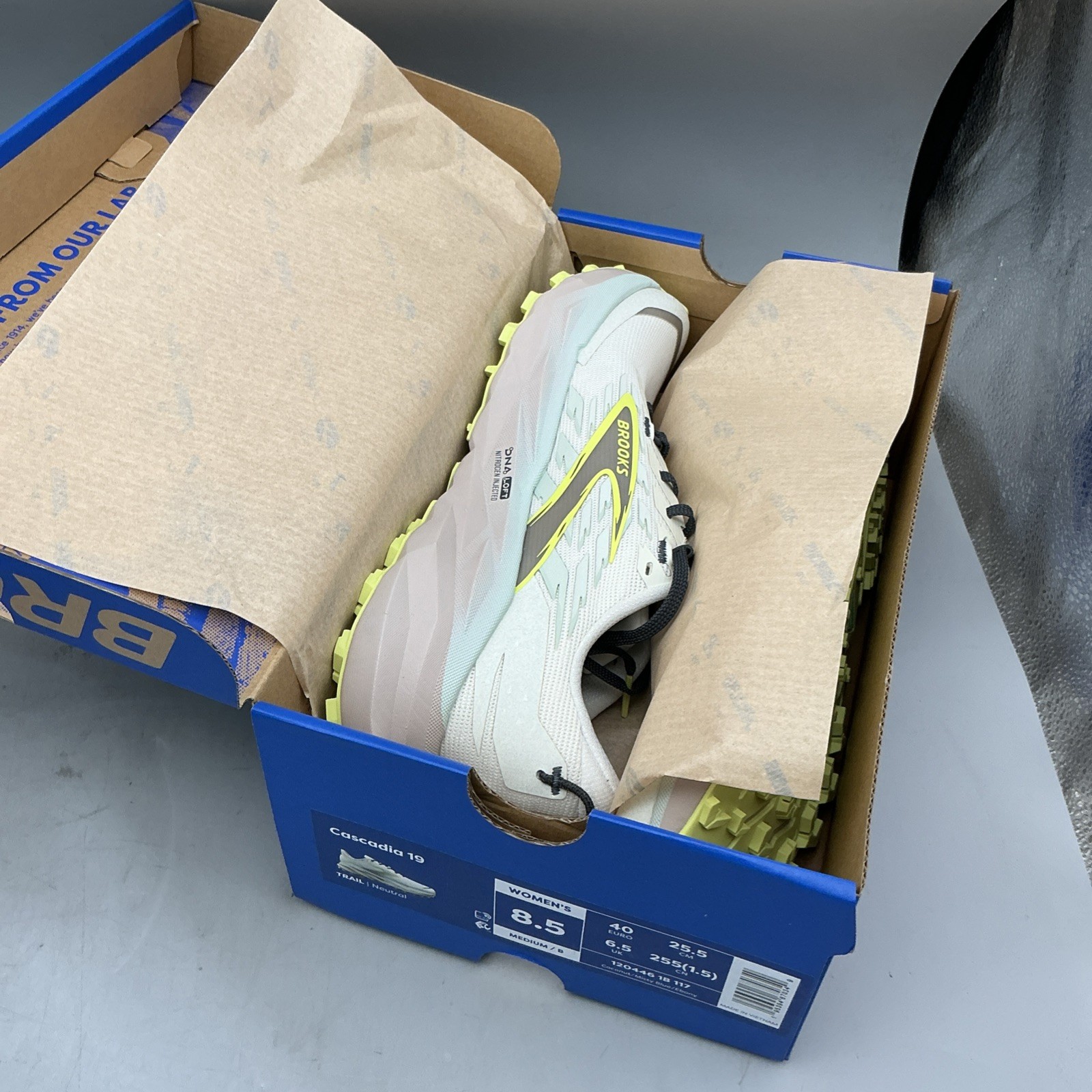 BROOKS Cascadia 19 Women's Trail Running Shoes Size 8.5 M Brand New