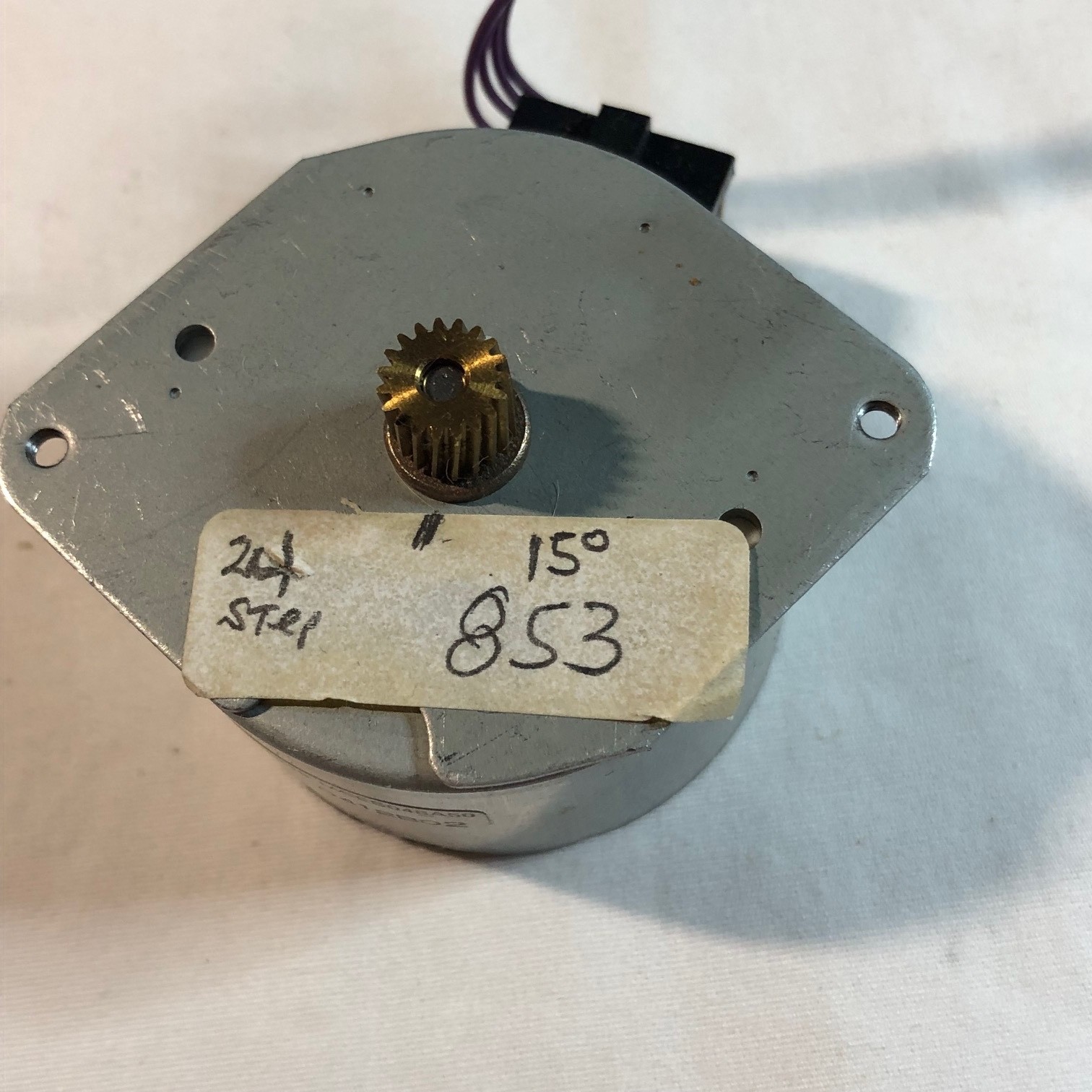 Stepper Motor 24 Step 15 Degree RH7-1318  MSES048A50. pre-owned