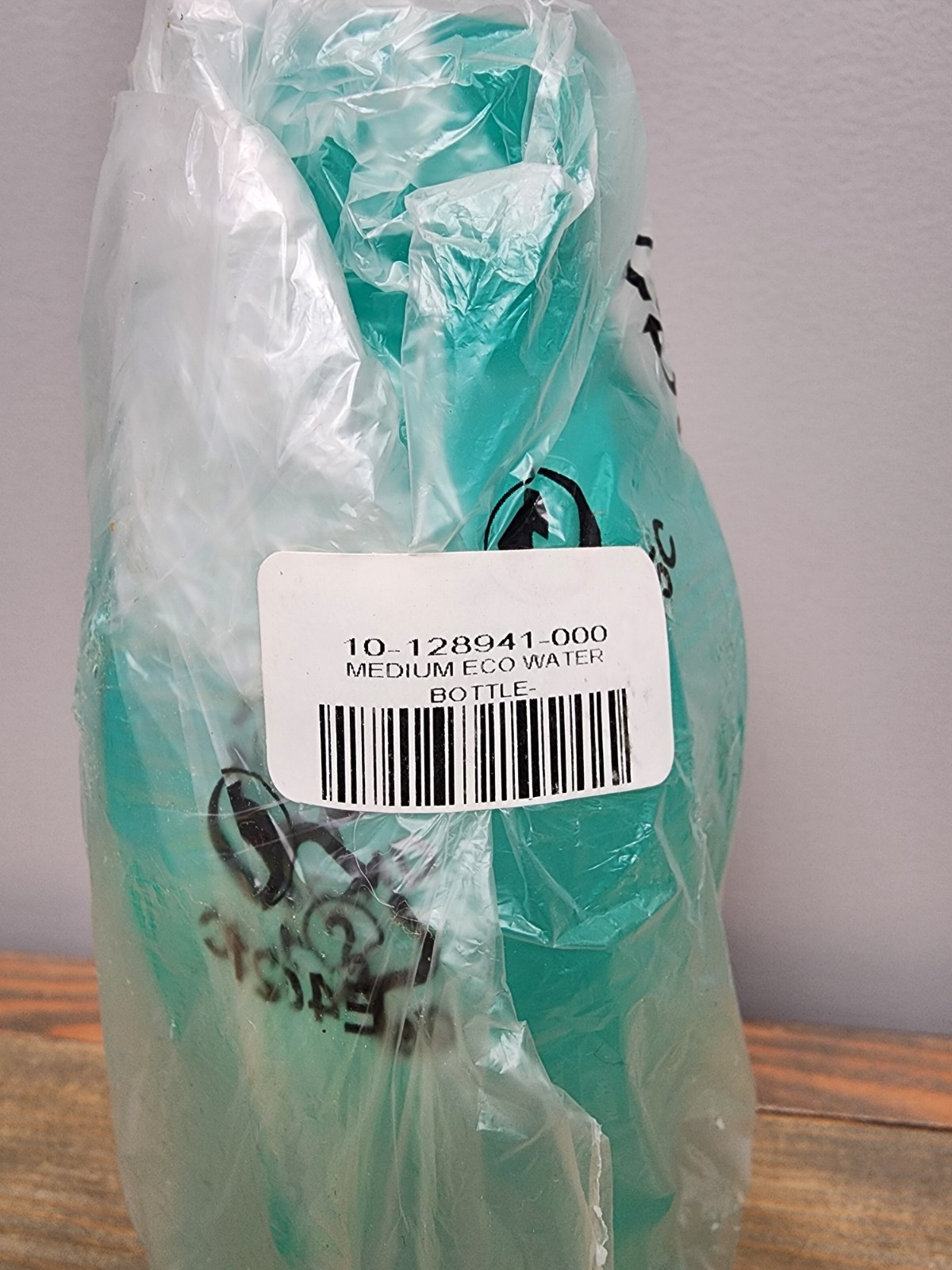 Tupperware Teal ECO Water Bottle 25 Oz. NEW #9092