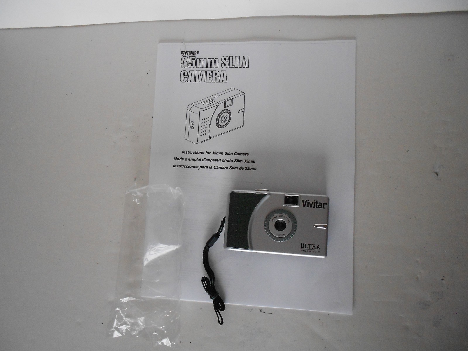 New Vivitar Ultra Wide & Slim 35mm Film Camera w/22mm W-A Lens/Strap/Manual/Case