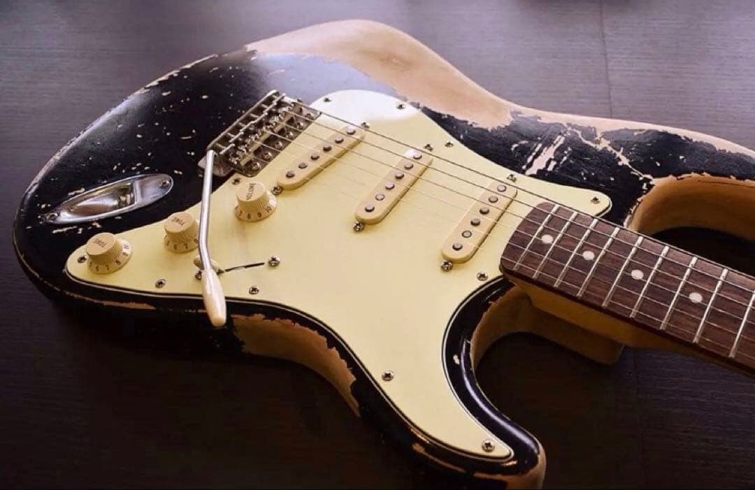 Heavy Relic Stratocasterrosie