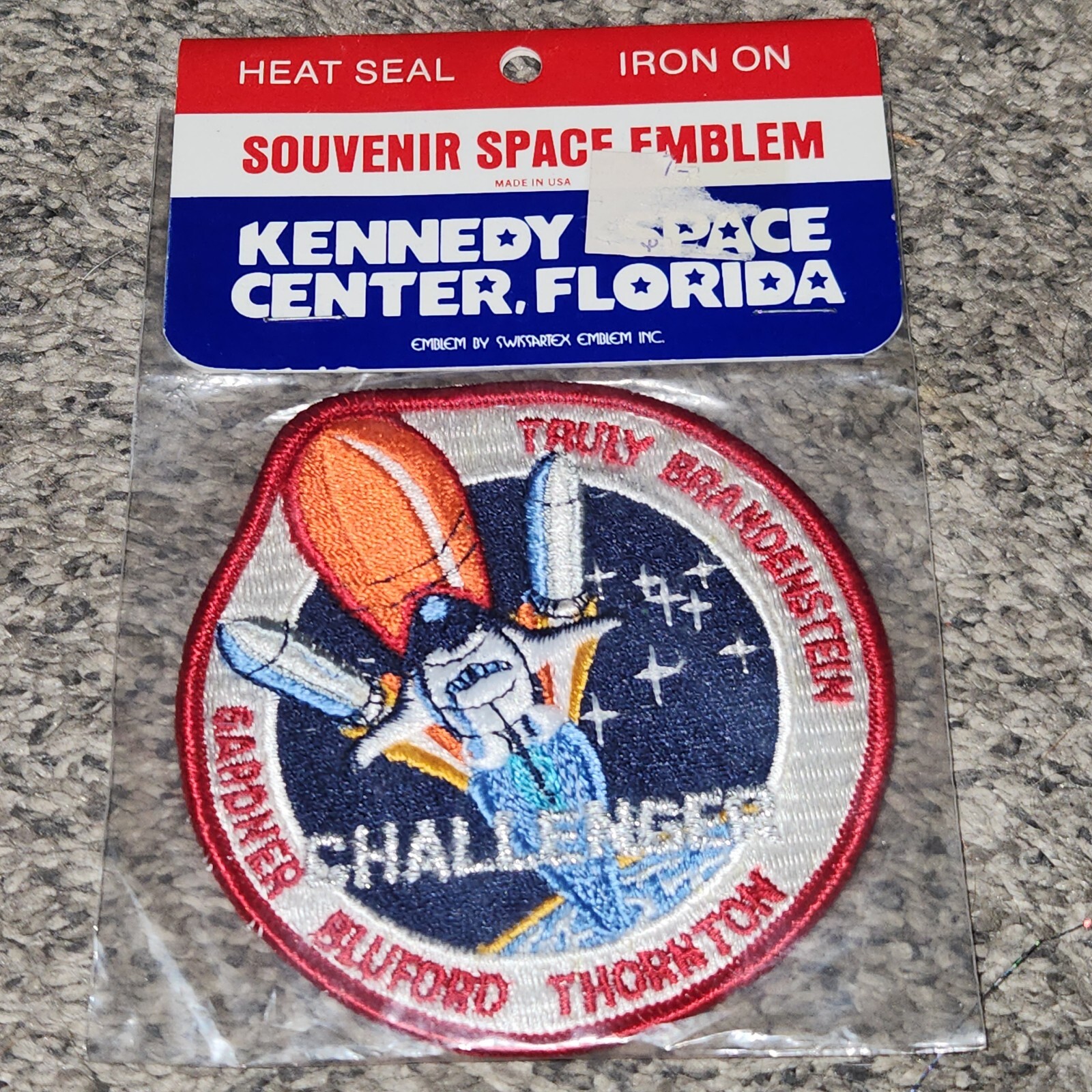 NASA Kennedy Space Center Souvenir Challenger Space Shuttle Iron-on Patch