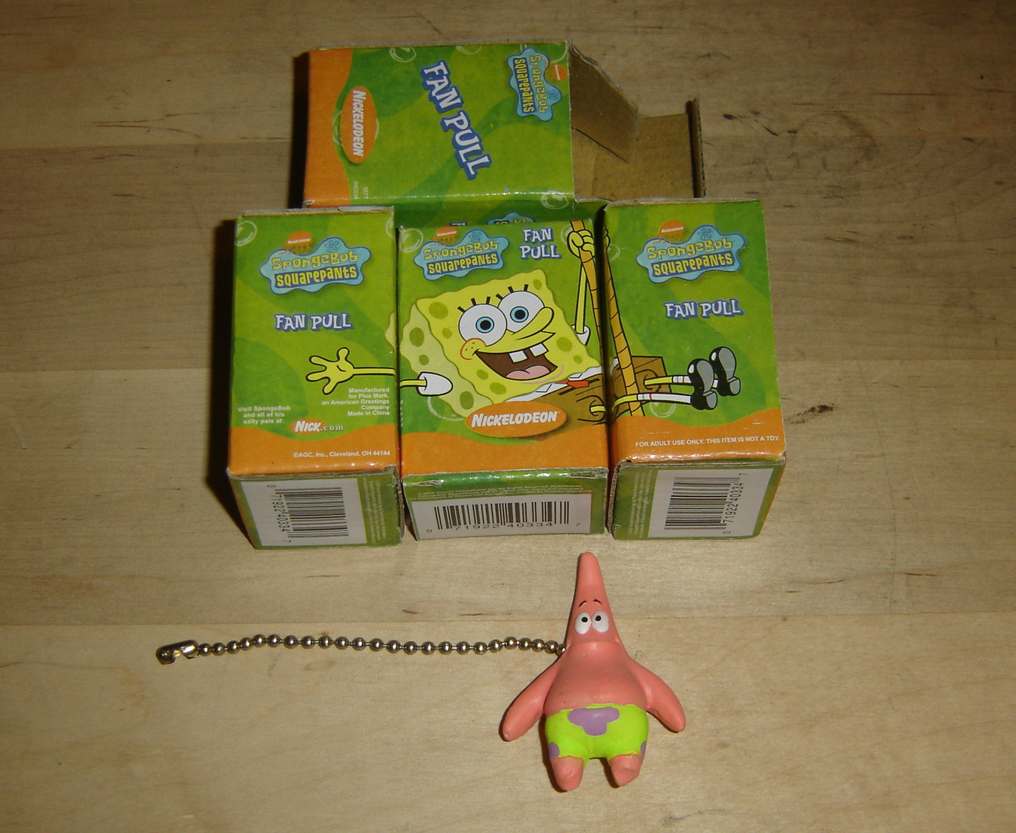 NEW IN BOX Spongebob Squareparts Patrick Star Ceiling Fan and Light Pull