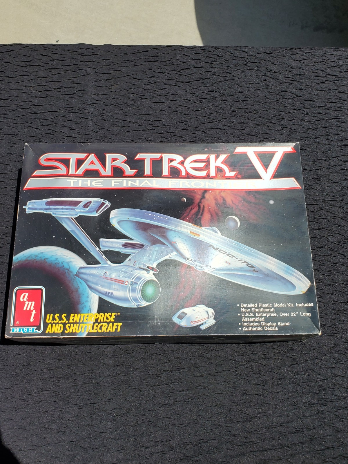 AMT Ertl Star Trek  Final Frontier USS Enterprise & Shuttlecraft Model Kit #6876