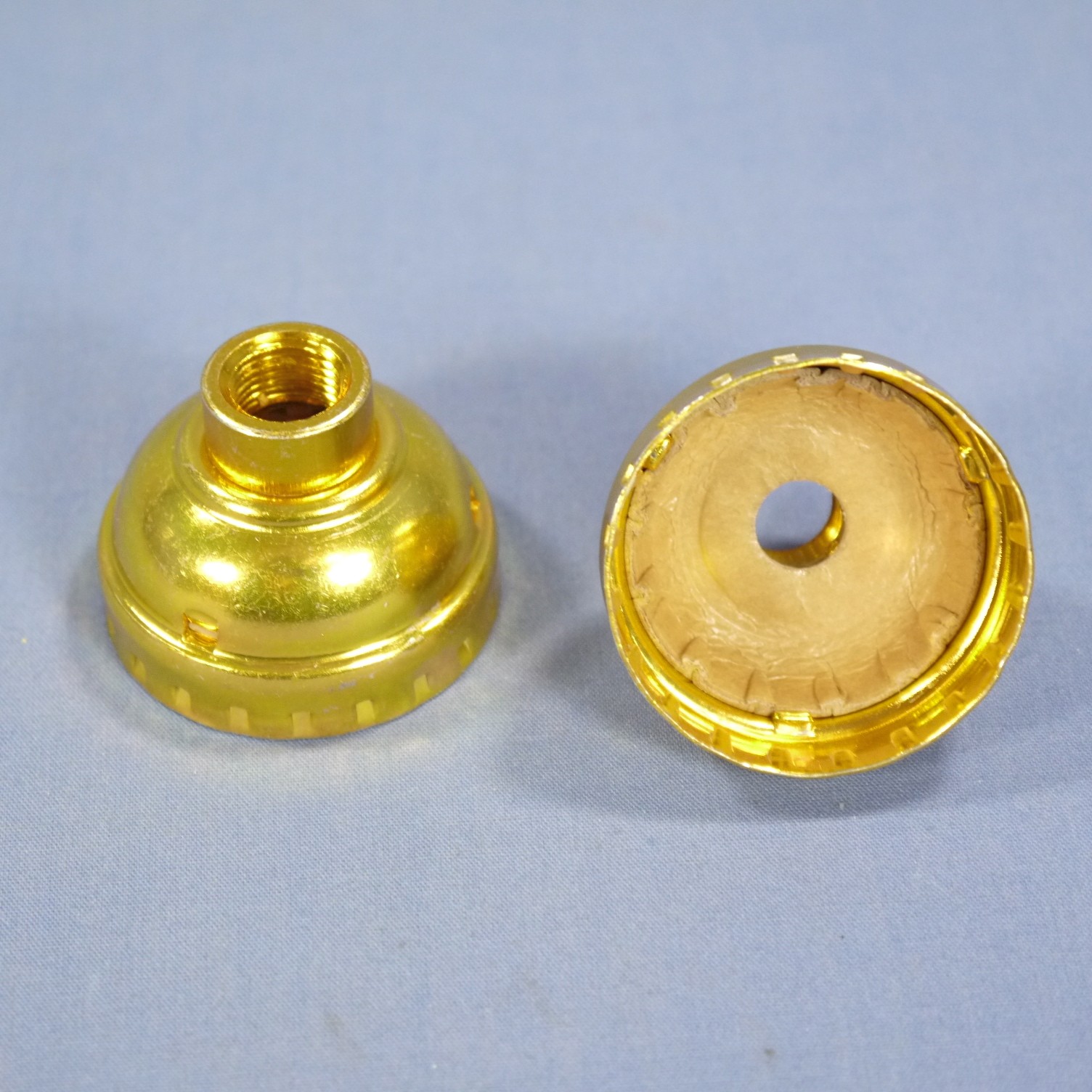 Leviton 7132 Deep Metal Lamp Holder Light Socket 1/8 IPS Cap w/Bushing Bulk 2pcs