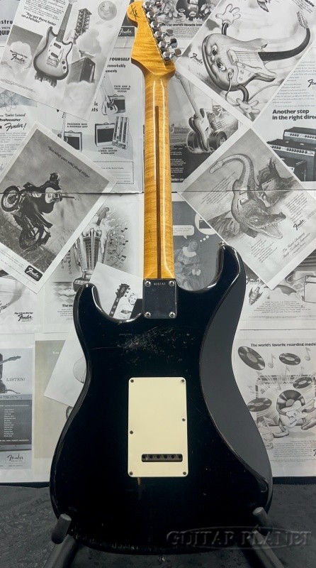 Fender Custom Shop 2009 Custom Collection Custom Deluxe Stratocaster -BLACK-
