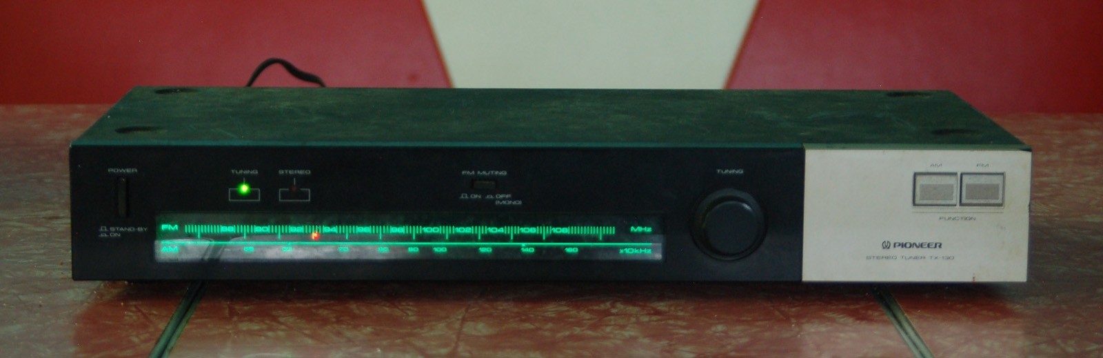 Vintage Pioneer TX-130 Stereo Analog Tuner