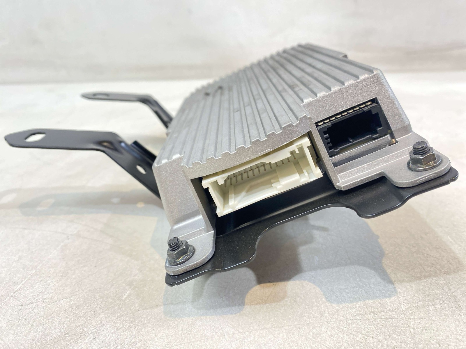 2011 - 2016 BMW 528I Telematics Communication Control Module w Bracket OEM