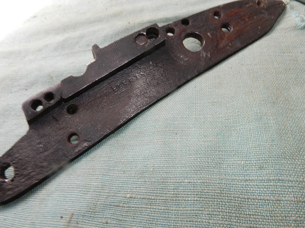 Early musket flintlock pste with pan