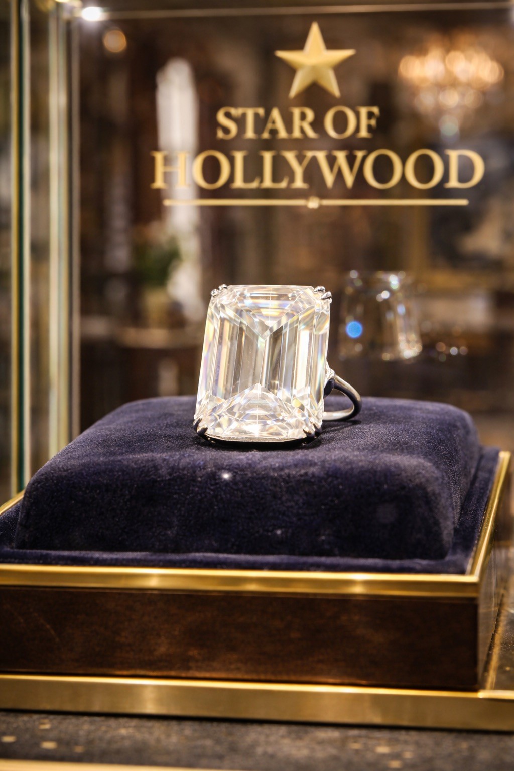 Star of Hollywood, Paris Fashion Week, Imperial Grace 65ct Austrian Crystal Ring