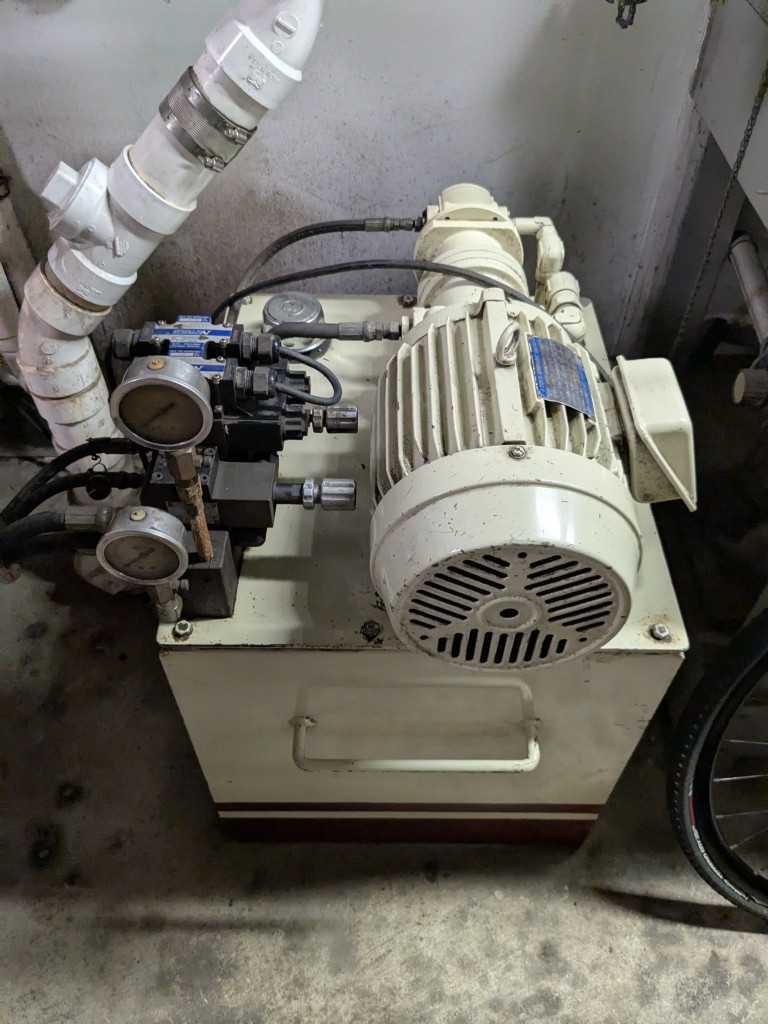 Acer Model: AGS-1020AHD. 3 Axis Automatic Surface Grinder.