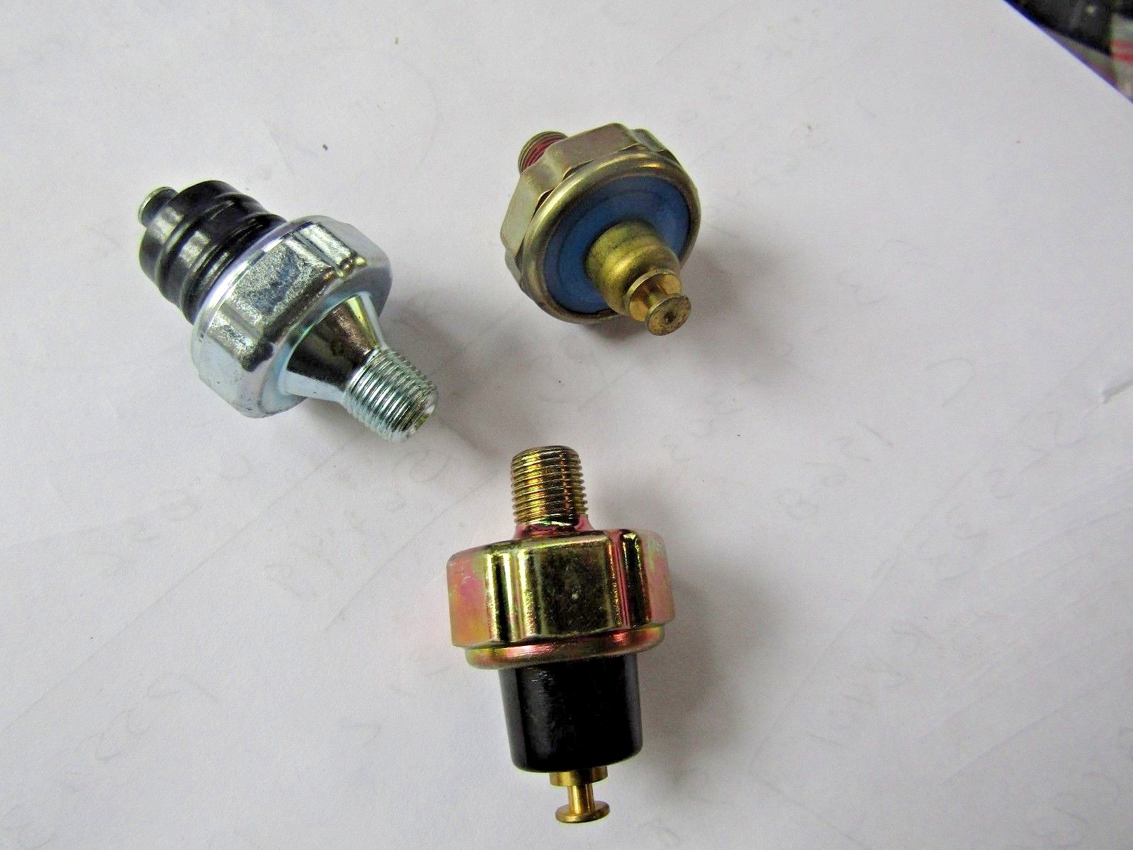 Engine Oil Pressure Sender-With Light Standard PS11T