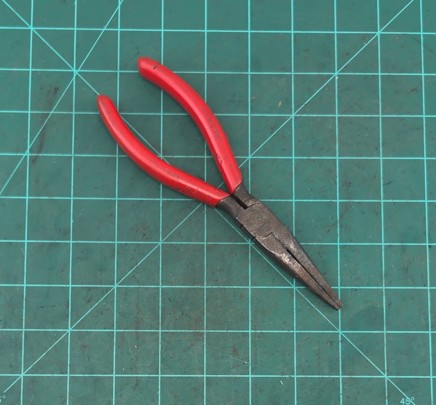 Snap On Tools 196CP Needle Nose Pliers with cutter jaw