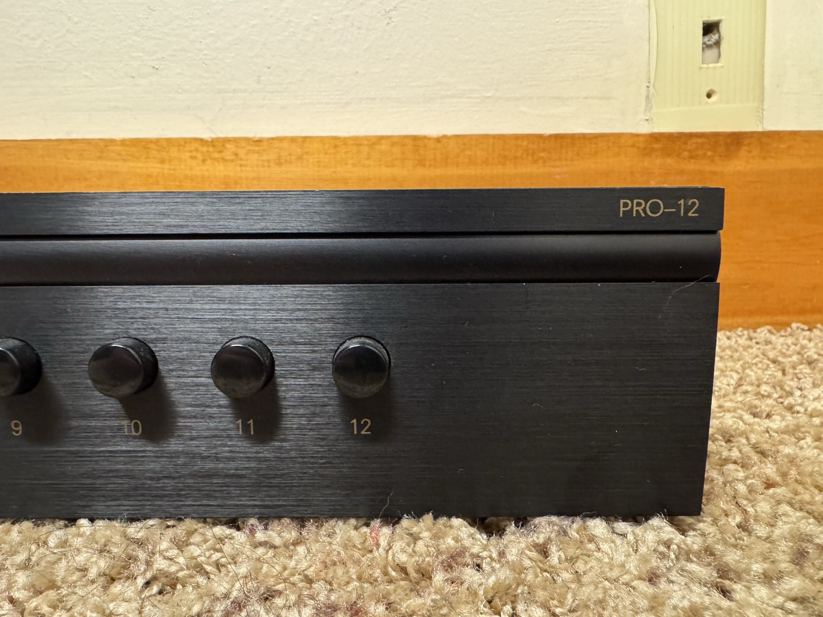 Russound PRO-12 Speaker Selector Amp A/B Inputs 12 Pair Switch Tested Working