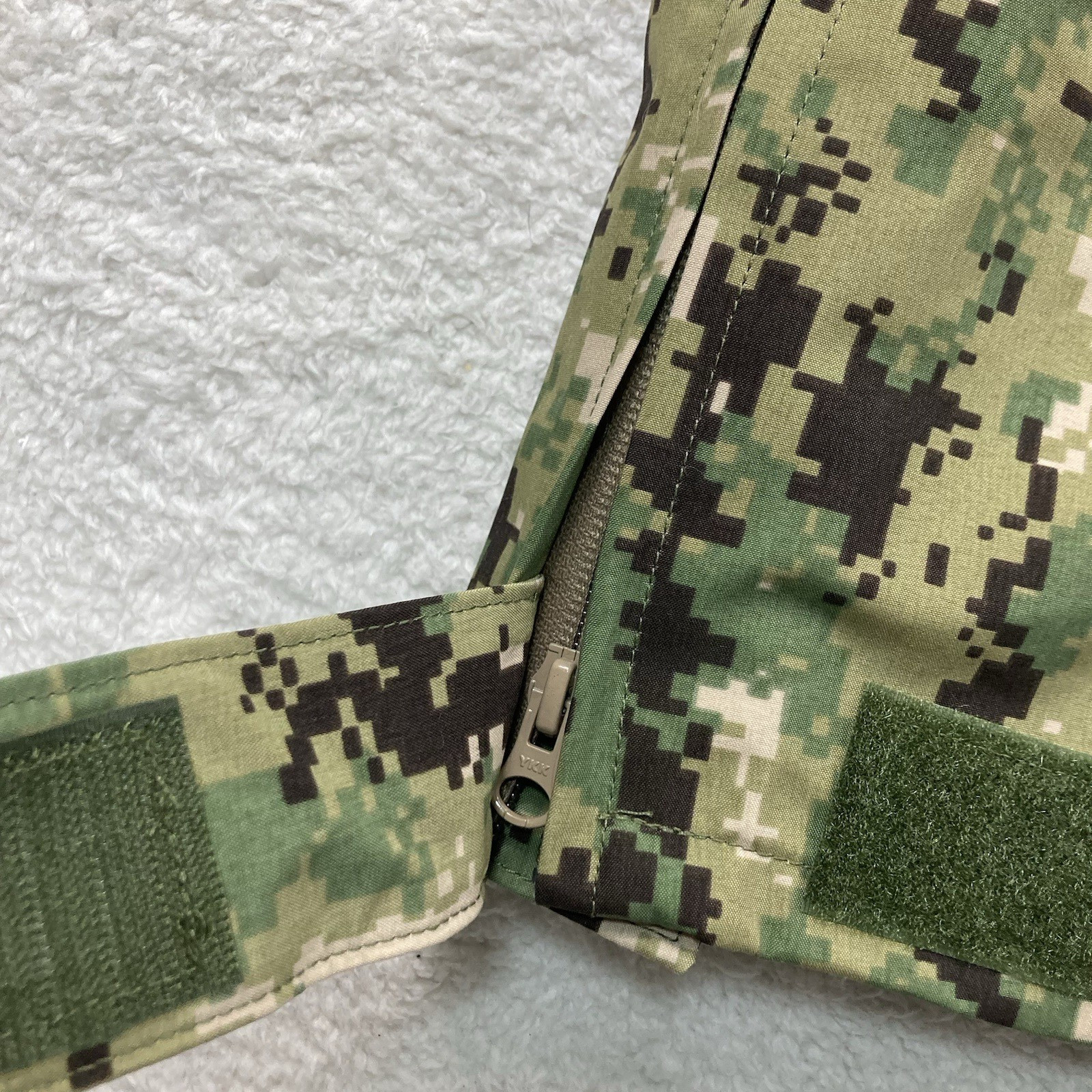 US Navy Working Uniform Trouser APEC Goretex Camo Pants Type III Medium Long