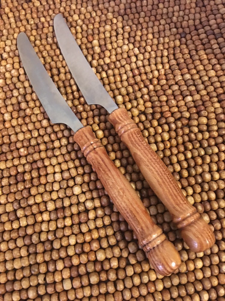 Lifetime OLD HOMESTEAD Stainless Wood Handles 2 New French Dinner Knives 8 1/8"